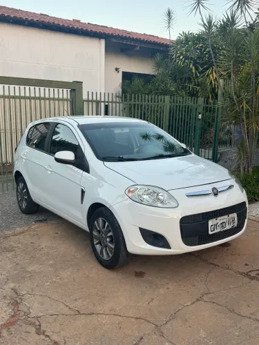 Fiat Palio Attractive 1.0 EVO Fire Flex 8V 5P 2015