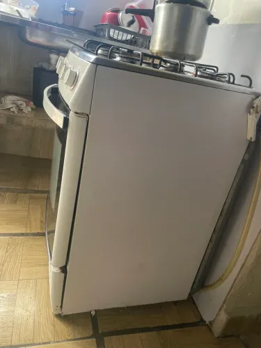 Vende-se Fogão Quanto bocas.