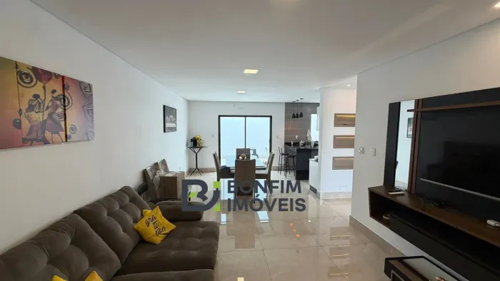 CASA DUPLEX BAIRRO GRÃ DUQUESA