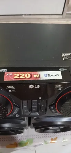 Mini system lg xbom 220w rms.