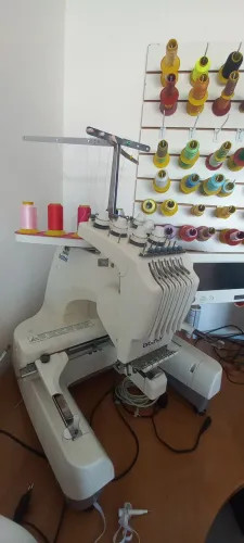 Máquina de bordado Brother PR_620