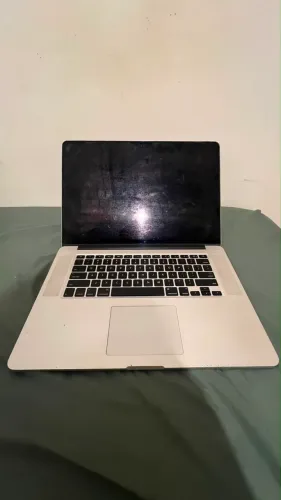 MacBook 15 polegadas