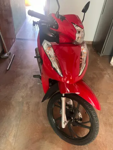 Vendo moto barata
