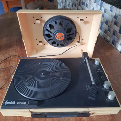Vitrola Eletrola Toca Disco Sonata anos 70