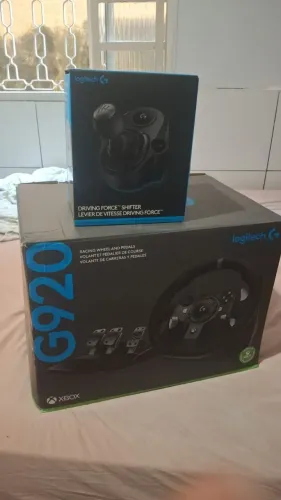 Volante Logitech G920 + Pedais + Câmbio Shifter (Xbox / PC) Kit Completo