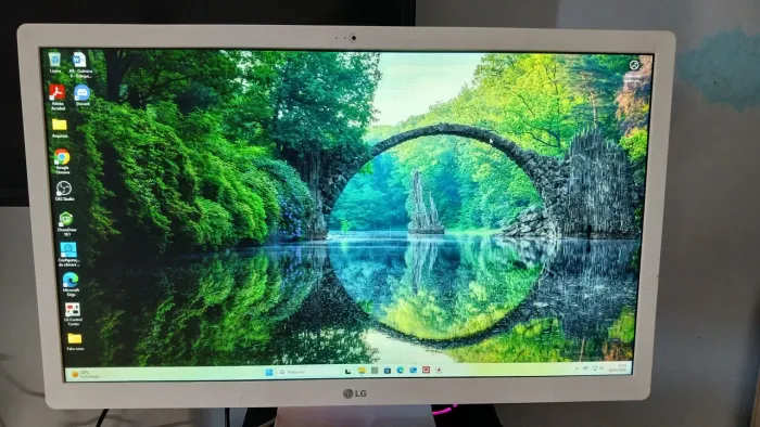 LG ALL IN ONE 22v280