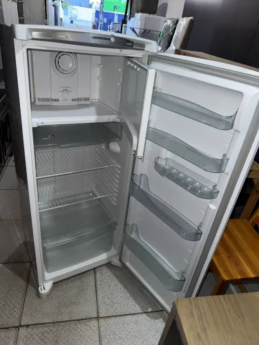 Geladeira Consul Facilite Frostfree 300L Seminova