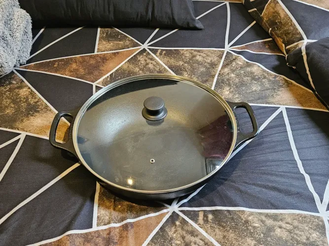 Panela wok de ferro fundido