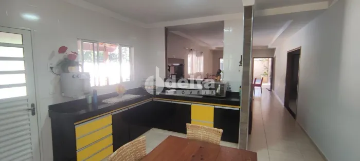 Chácara residencial com 3 quartos sendo 1 suíte, disponível para venda no bairro Morada No