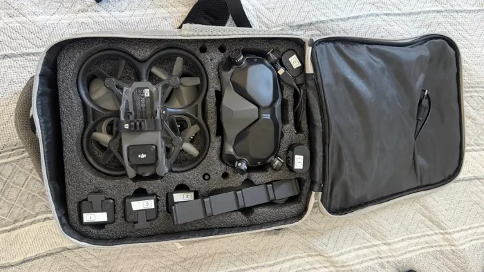 ? Kit DJI Avata FPV - Completo com Drone, Óculos, Controles e 3Baterias