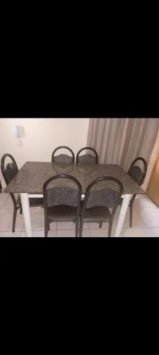 Mesa de mármore 6 cadeiras