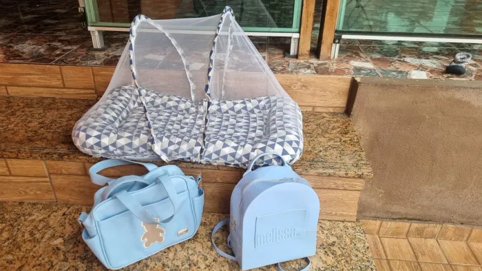 Berço Moisés Azul + Bolsa Melissa original Azul + Bolsa Bebê 