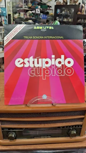 vinil (LP) da trilha sonora internacional da novela "Estúpido Cupido