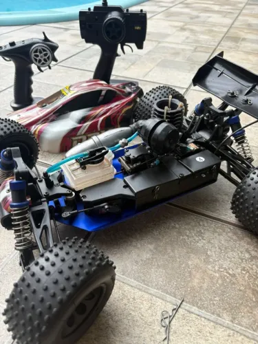 Kyosho DBX a Combustão