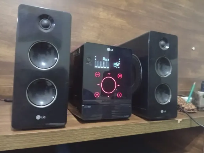 Micro Hi Fi System LG - FA162Z