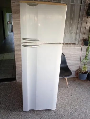 Vendo geladeira duplex Eletrolux frosfree