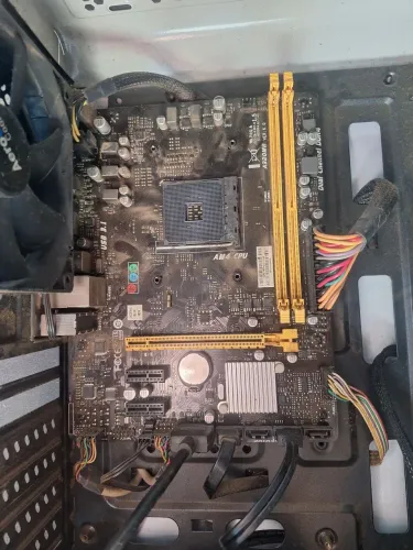 Biostar A320mh + Gamemax GM500 = Gabinete de brinde