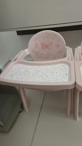 Cadeira de alimentação infantil
