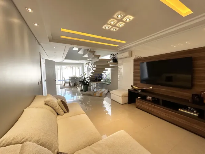 Casa de 4 dormitórios, sendo 1 ampla suíte master à venda na Pedra Branca