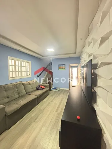Casa em Rua das Ambrósias - Jardim das Indústrias - São José dos Campos/SP