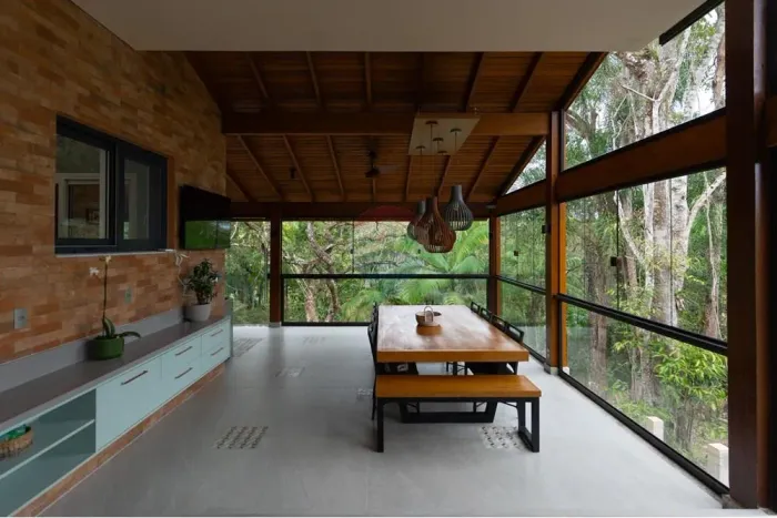 Casa 4 Quartos Centro Pariquera-Açu | 3 Suítes
