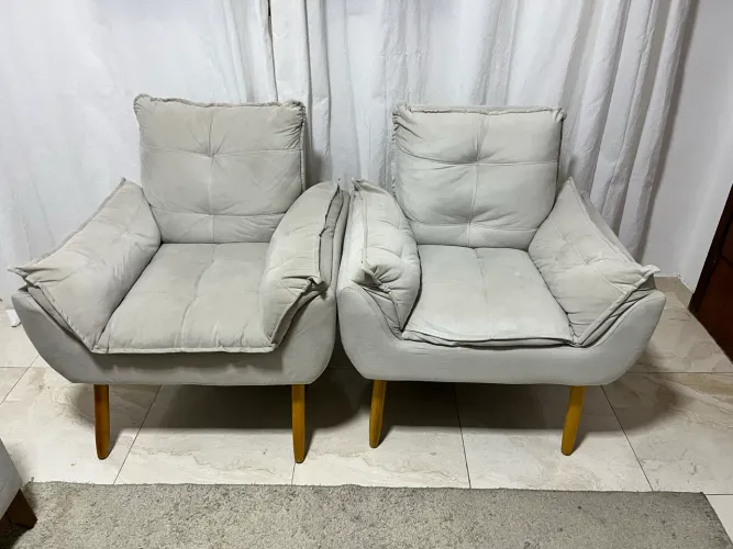 Par de poltronas suede