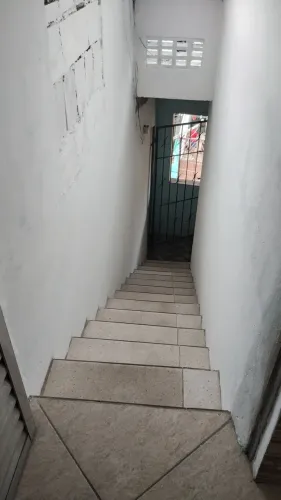 Vendo o terceiro andar frente de rua no Uruguai