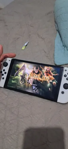 Nintendo Switch Oled 2 meses de uso.