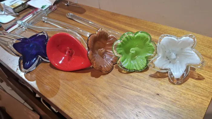 flores cristal estilo murano coloridas para decoração <br>medidas <br>35 a 38 cm cada