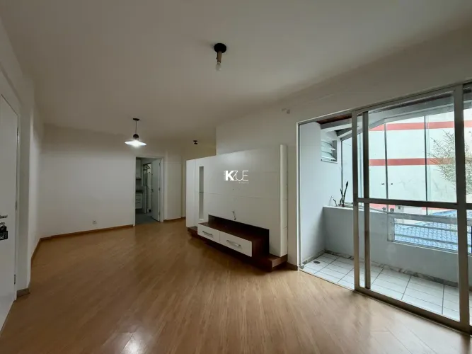 Apartamento 03 dormitórios para alugar em Coqueiros, Florianópolis SC