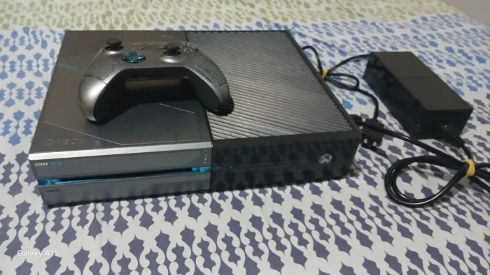 Xbox one edição especial Halo 1TB