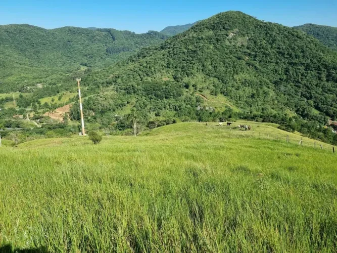 Terreno à Venda em Paulo Lopes-SC, Morro Agudo: 18.977m² de Oportunidade de Investimento!