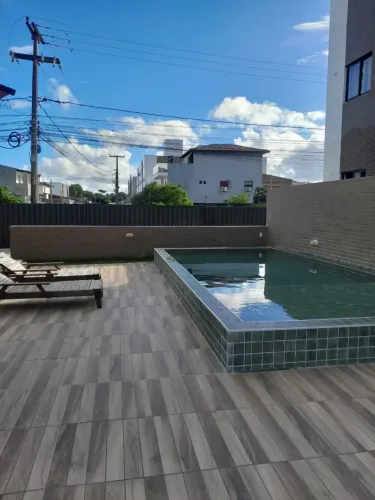 Apto segundo andar com móveis planejados na cozinha
