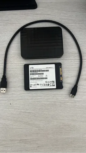 Vendo Hd Samsung externo 1tb + ssd 2tb (ssd no estado que tá)