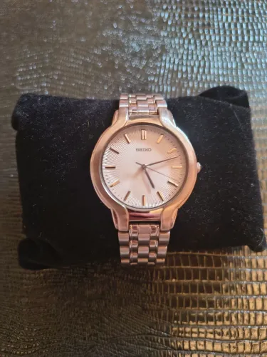 Relógio Seiko Quartz Vintage Masculino Slim De Aço V701 Original