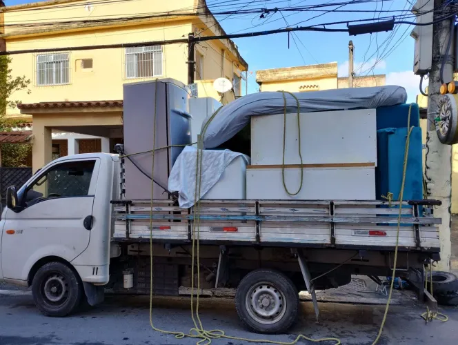 POSSO TE AJUDAR COM ESSA CAMINHONETE 