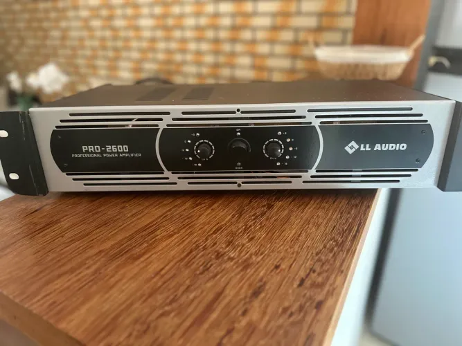 Amplificador LL audio pro-2600