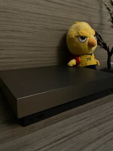 xbox one x 1TB 12gb ram