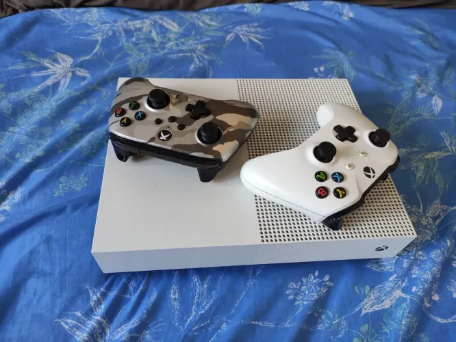 Xbox One s 1Tb