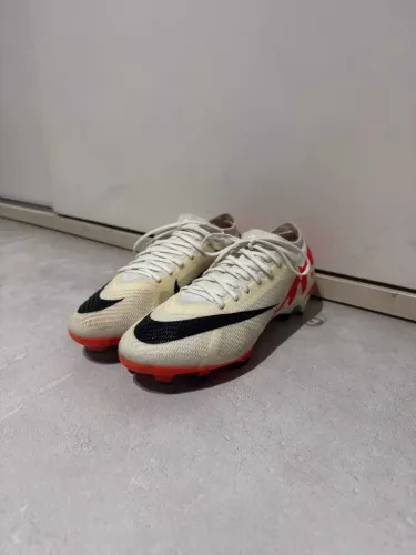 Chuteira Nike Mercurial Vapor 15 Pro Campo