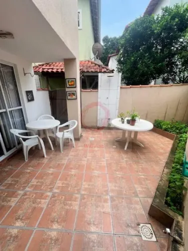 Casa Duplex no Condomínio Floresta Azul II - Sapê | 2 qts(1 suíte), vaga e quintal excelen