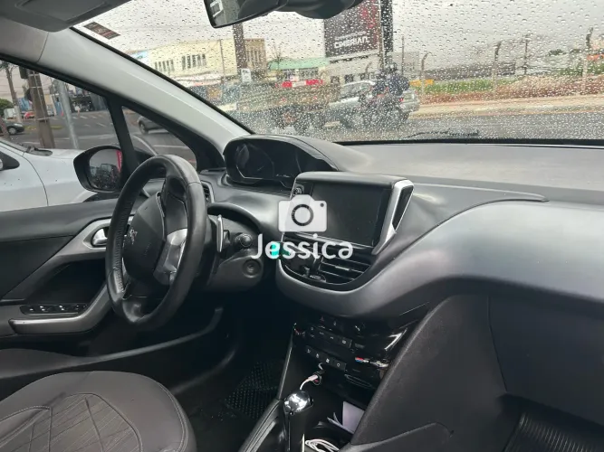 Peugeot 208 Griffe 1.6 Flex 16V 5P Aut. 2014