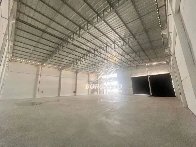 Galpão para alugar, 868 m² por R$ 18.980,00/mês - Praça - Tijucas/SC