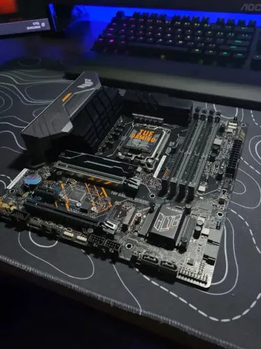 Placa-mãe ASUS TUF Gaming B660M-PLUS D4 - Com Defeito
