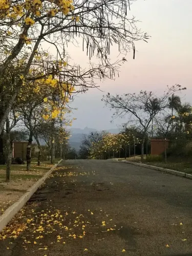 Terreno no Condomínio Serra dos Manacas