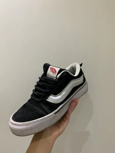 Vans Knu
