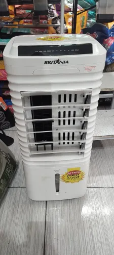 Climatizador De Ar Britânia Bcl05F Frio 4L com controle