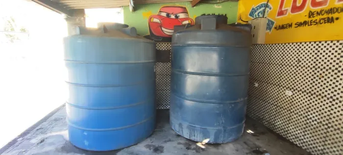 Vende-se 2 caixas d'água de 5000 ltrs R$2000 reais cada, ótima para lava rápido!!!