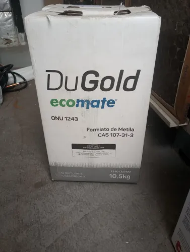  Vendo duas garrafas R 141B da Dugold 750 reais cada.