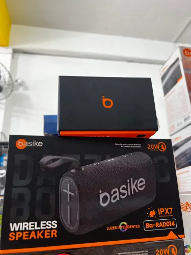 Caixa de Som Basike Portátil sem fio Led 20w